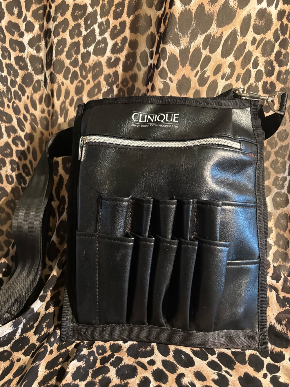 Clinique black brush belt